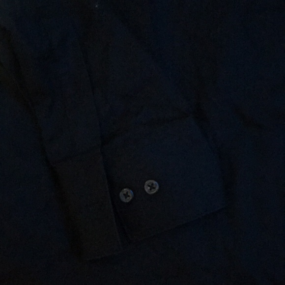 Fitted Van Heusen Black Button-Down Shirt - Picture 4 of 4